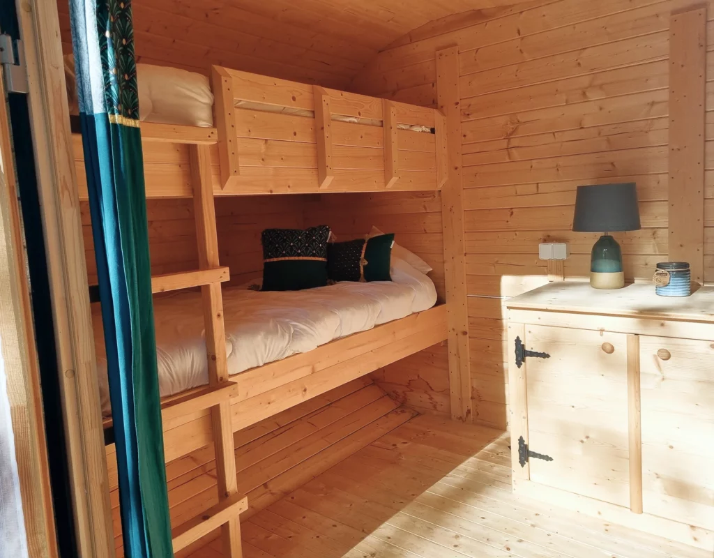 Lits superposés chalet hobbit