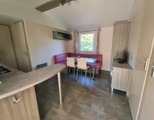 Séjour mobil-home 4 personnes (1)